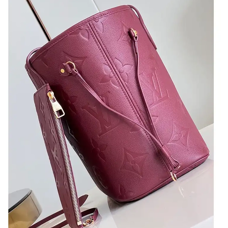 LV 2309YA0006 Bag 0724